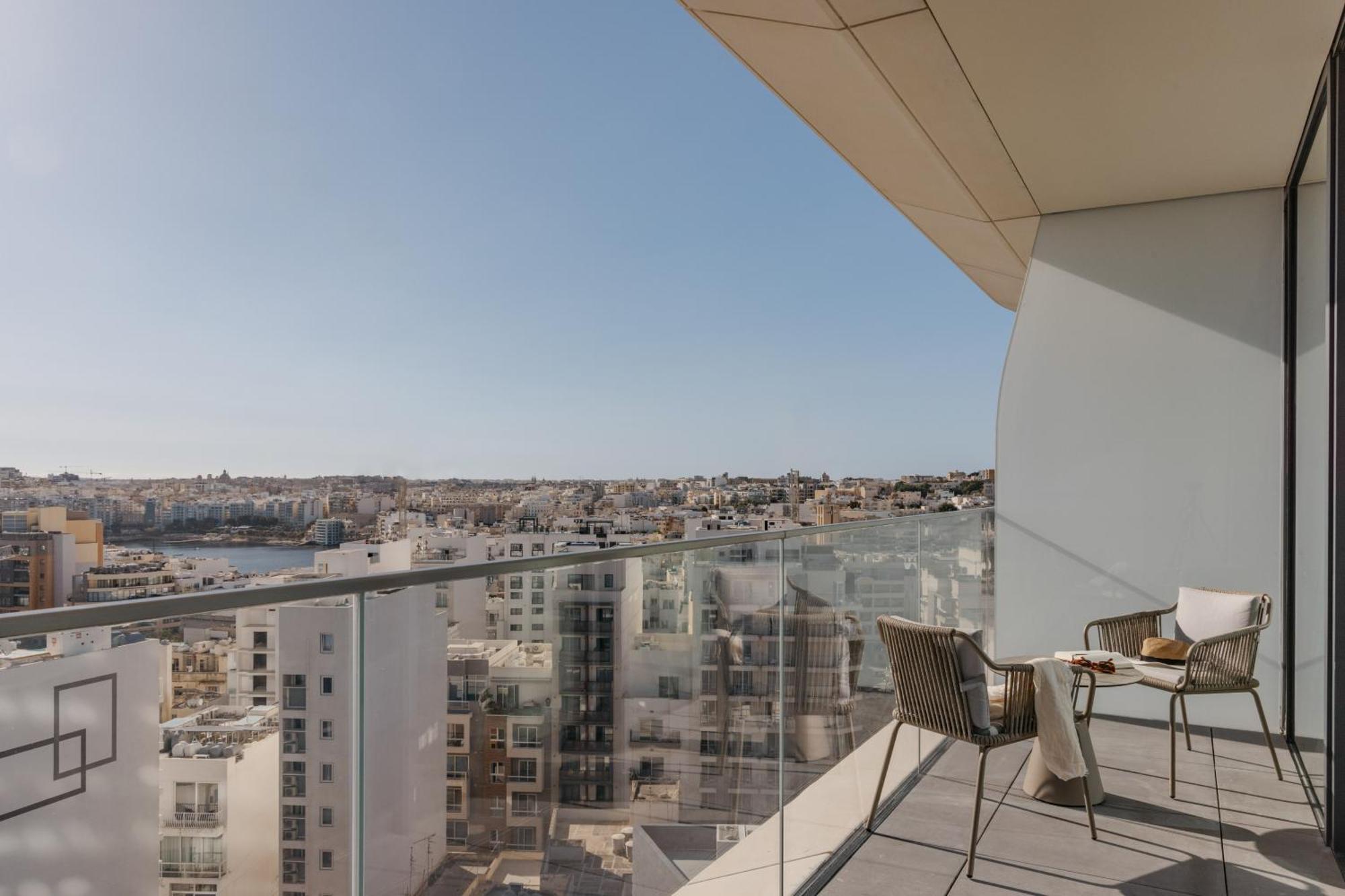 Hotel Me Malta By Melia à San Ġiljan Extérieur photo
