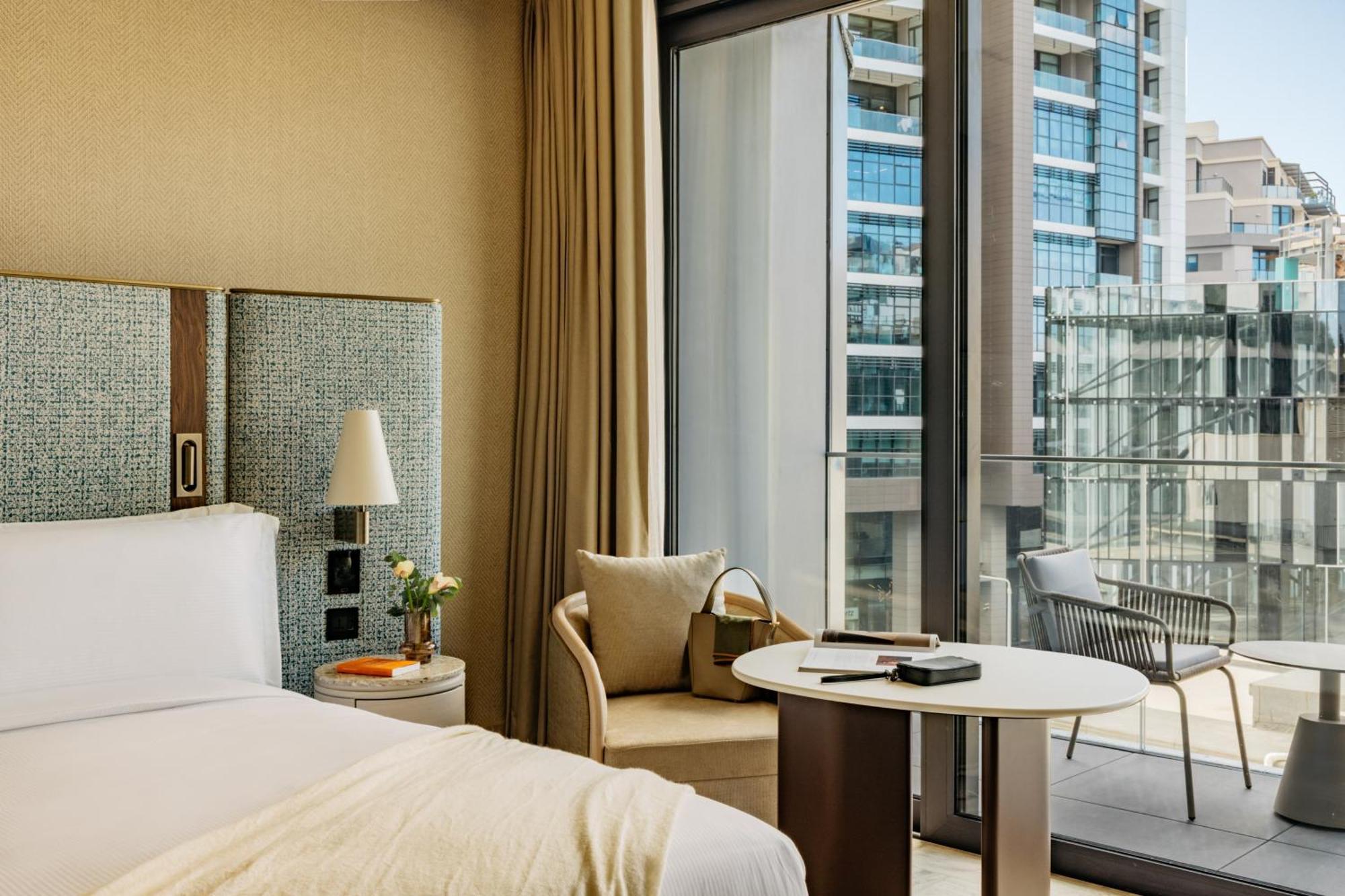 Hotel Me Malta By Melia à San Ġiljan Extérieur photo