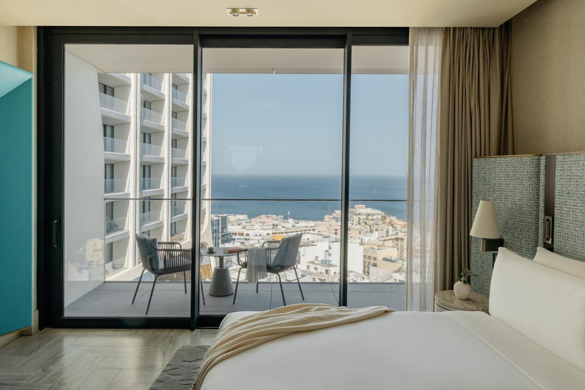 Hotel Me Malta By Melia à San Ġiljan Extérieur photo