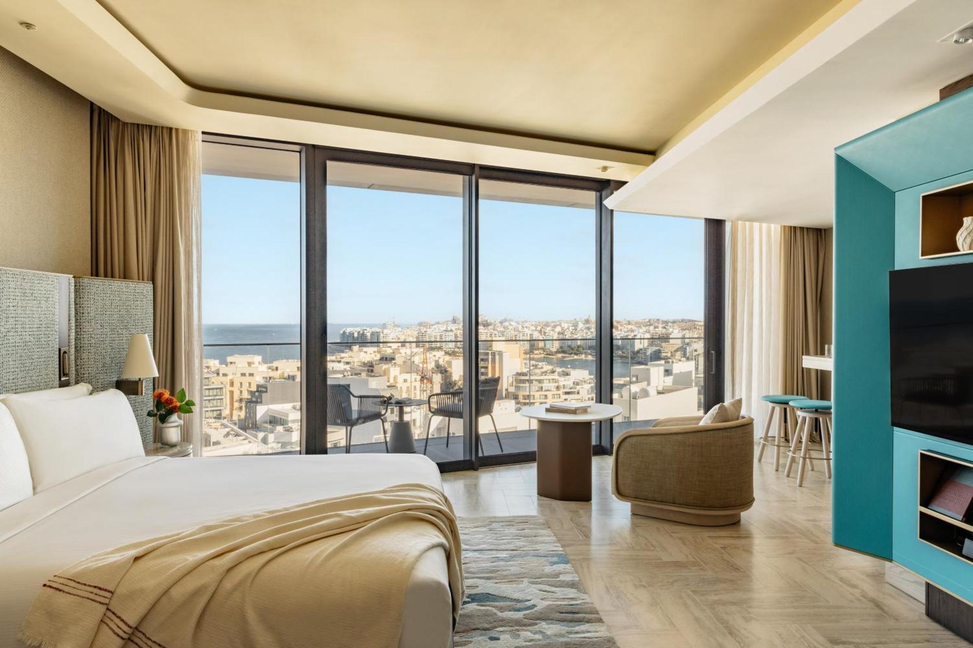 Hotel Me Malta By Melia à San Ġiljan Extérieur photo