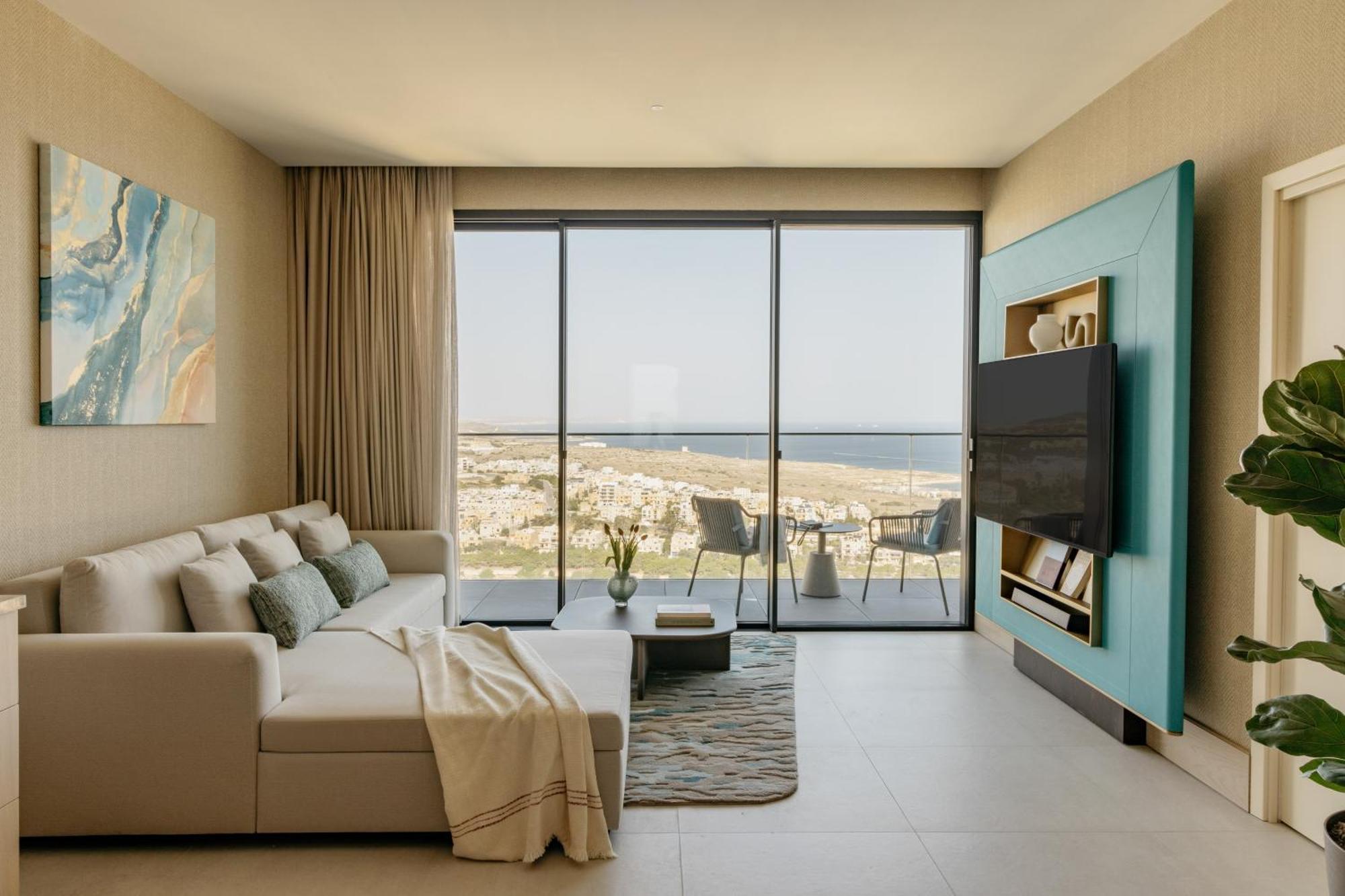 Hotel Me Malta By Melia à San Ġiljan Extérieur photo
